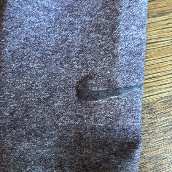 Nike leggings in plum with pocket - Picture 3 of 5
